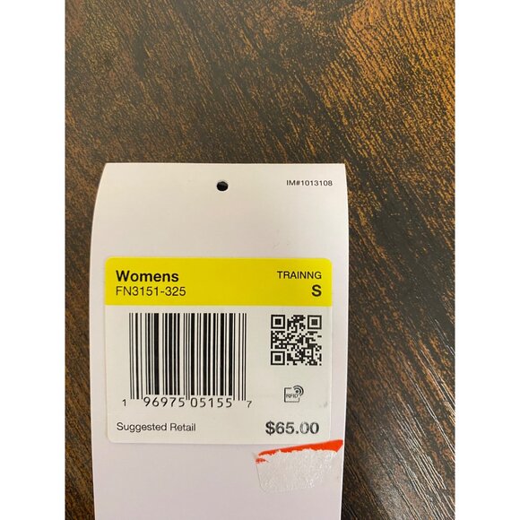 Nike Universa Women's Khaki High Comfortable Pocket Waisted Pull On Shorts NWT - Picture 3 of 4